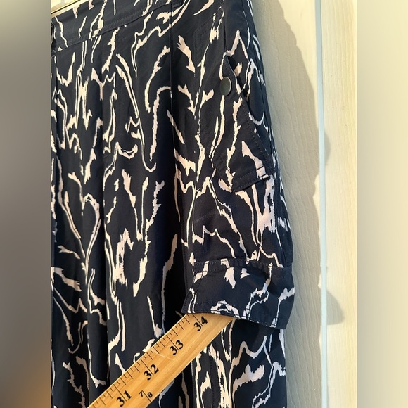 ATHLETA 4 PETITE Vienna Straight Leg Navy Print Cargo Stretch Center Seam Pocket - Picture 4 of 14